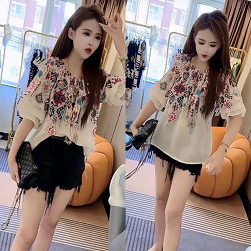 Blusas con volantes y lazo estampado para mujer, blusas informales holgadas con manga de mariposa, cuello oblicuo a la moda, novedad de verano 2024