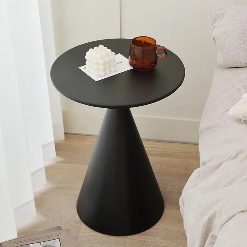 طاولة قهوة صغيرة مستديرة حديثة أثاث غرفة المعيشة المعدنية طاولة زاوية للأريكة مع لمسة فنية شخصية
