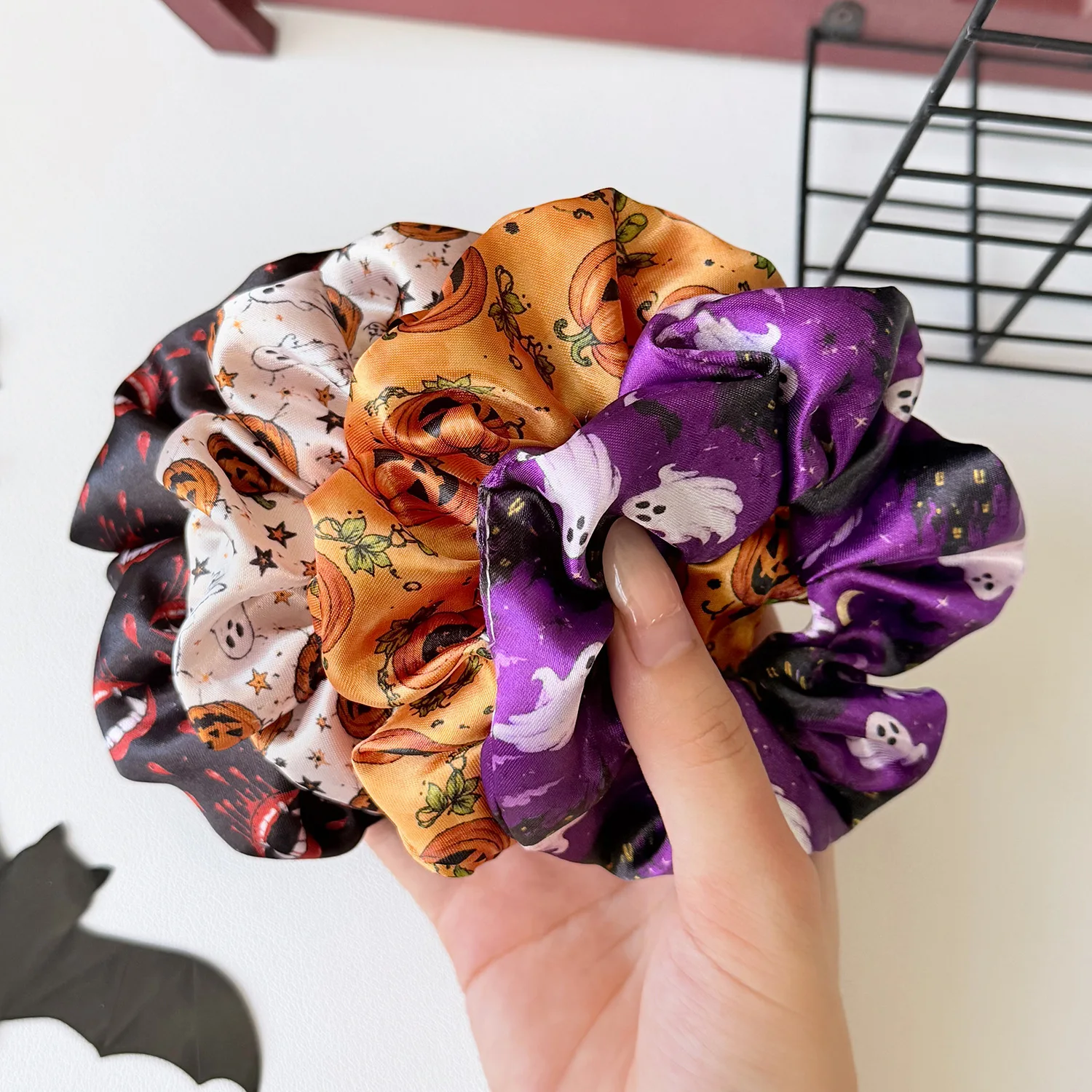 2pcs Halloween Satin Scrunchie - Women'S Vampire Accessories 评论和价格