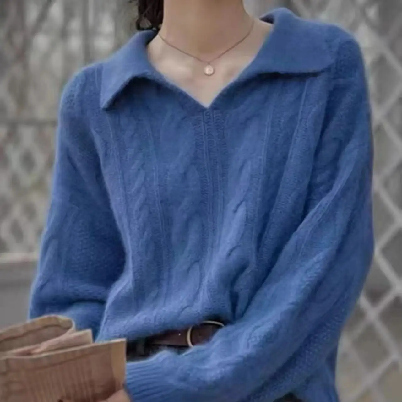 

2025 new autumn and winter 100% pure wool women's lapel sweater, cashmere knitted loose long sleeved women's pullover sweater