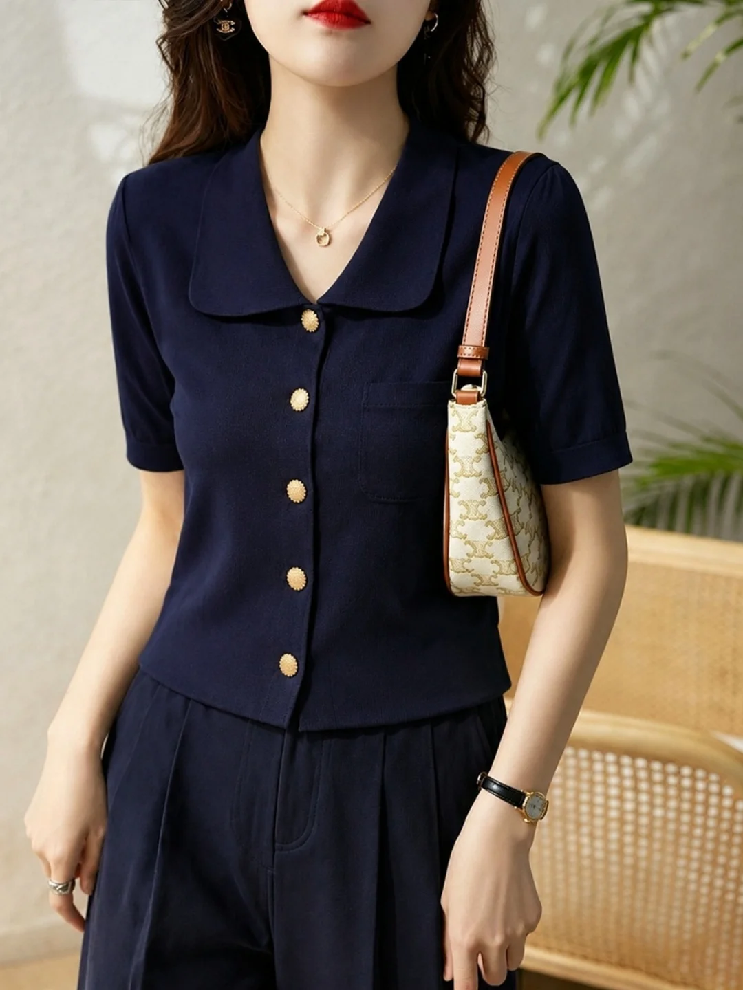 Fashionable Short Sleeve Knitted Pure Color Comfortable Single Button Soft Korean Design Sensation Top for Women Commute Style