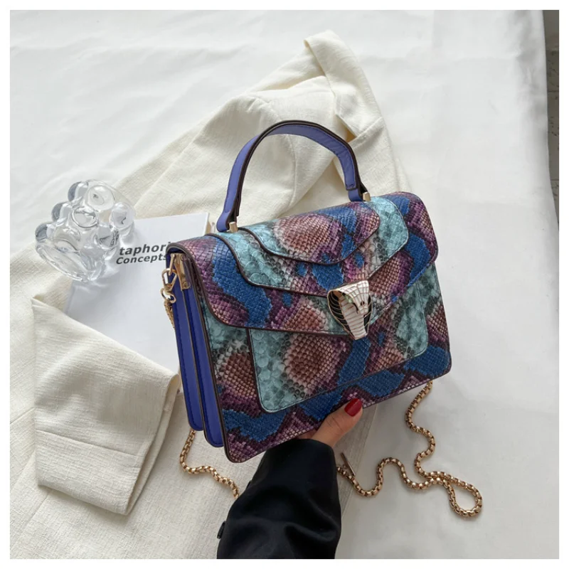 

2025 Новая женская сумка со змеиным узором - маленькая квадратная сумка через плечо в стиле ретро с ремешком-цепочкой