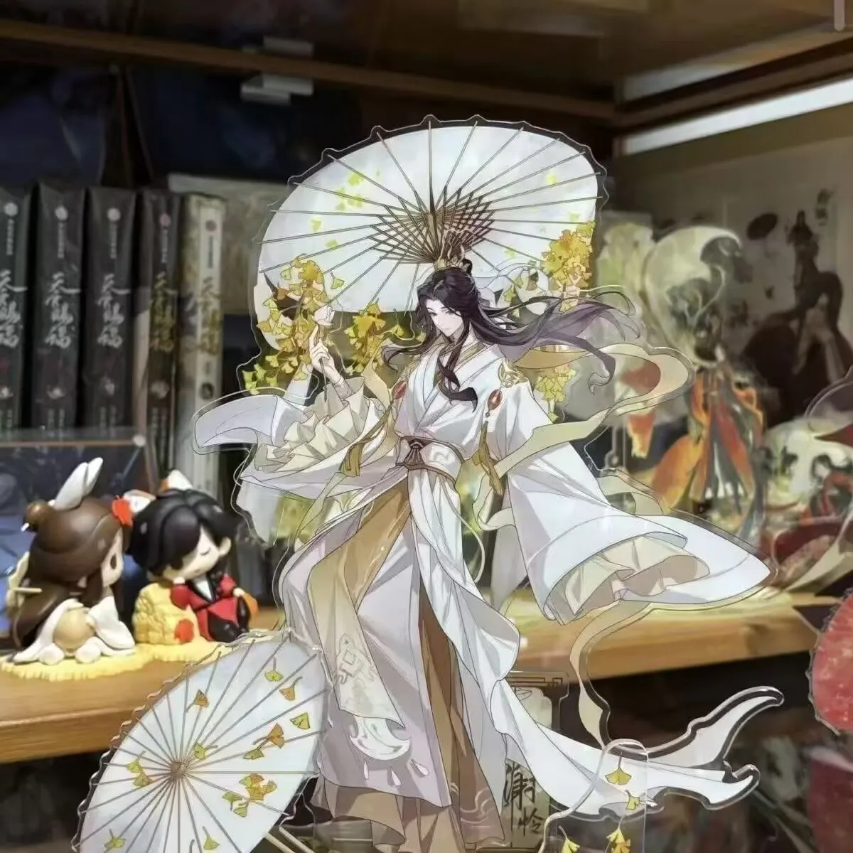 Blessed by the Celestial Oficial, Decorar el escritorio con el letrero del paraguas "Flower City Xie Lian" y su área circundante