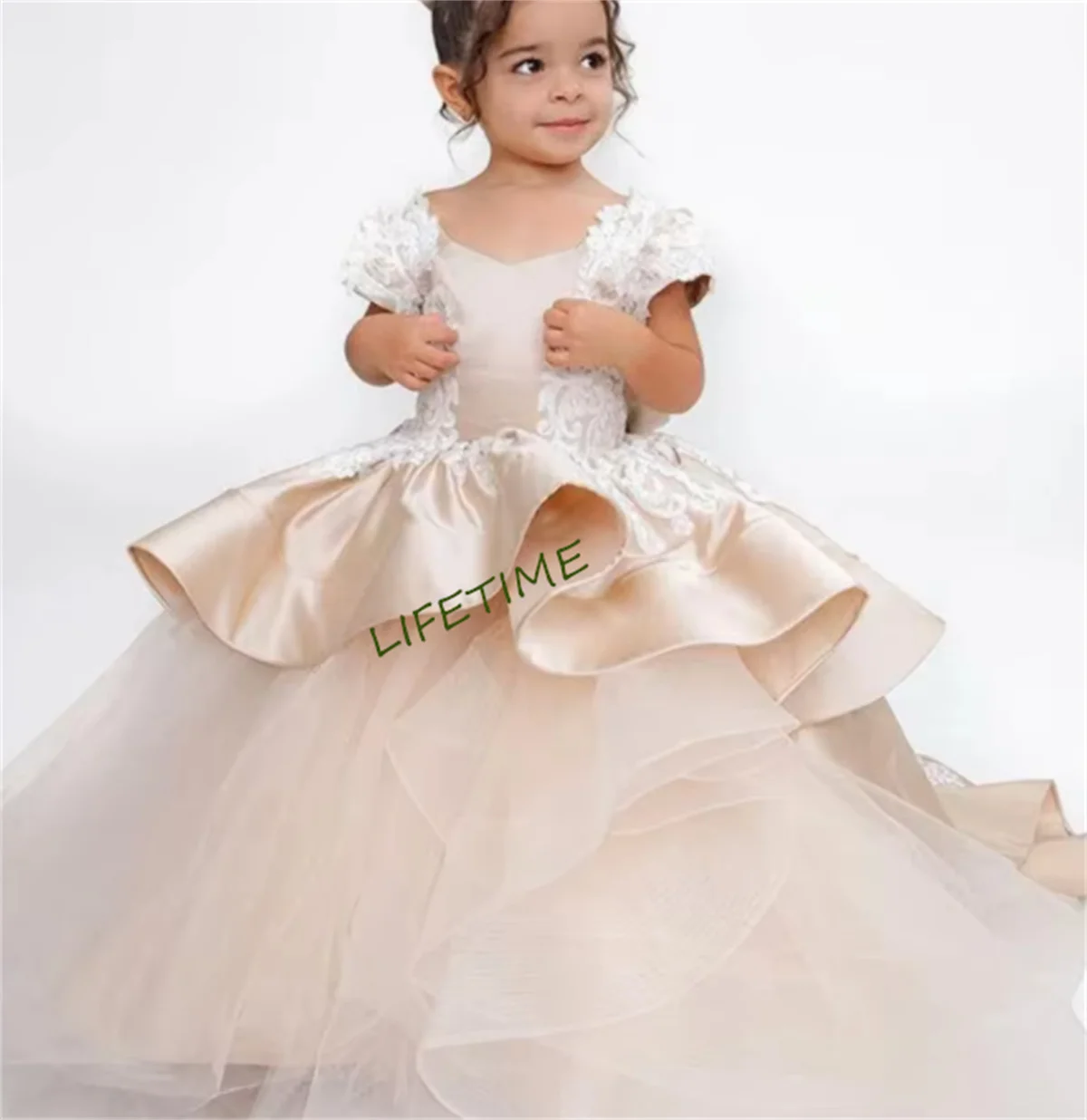 CustomizedElegent Ball Gown Flower Girl Dresses For Wedding Solid Gold Satin with Lace Decoration Girls Birthday Dress Child 1-1