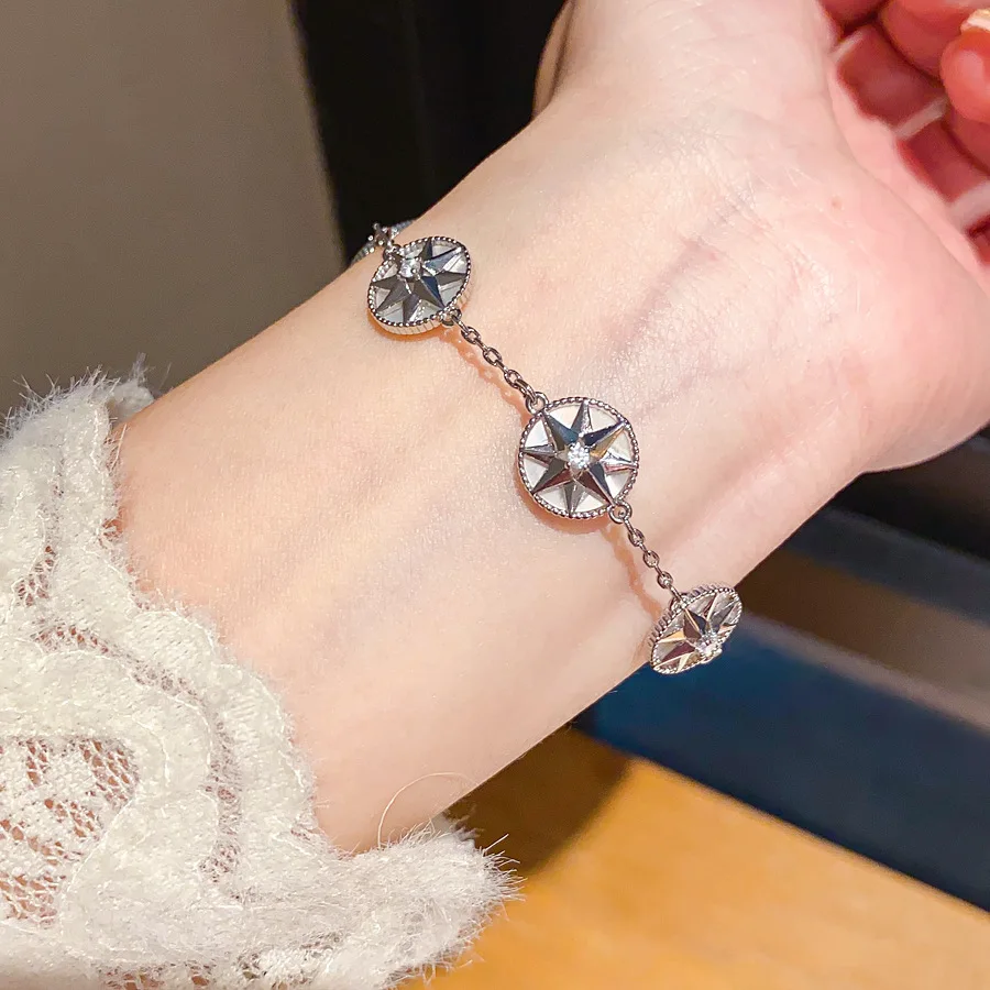 

Premium Round Starburst Mother-of-Pearl Bracelet - Japanese-Korean Inspired Chic Versatile Statement Jewelry