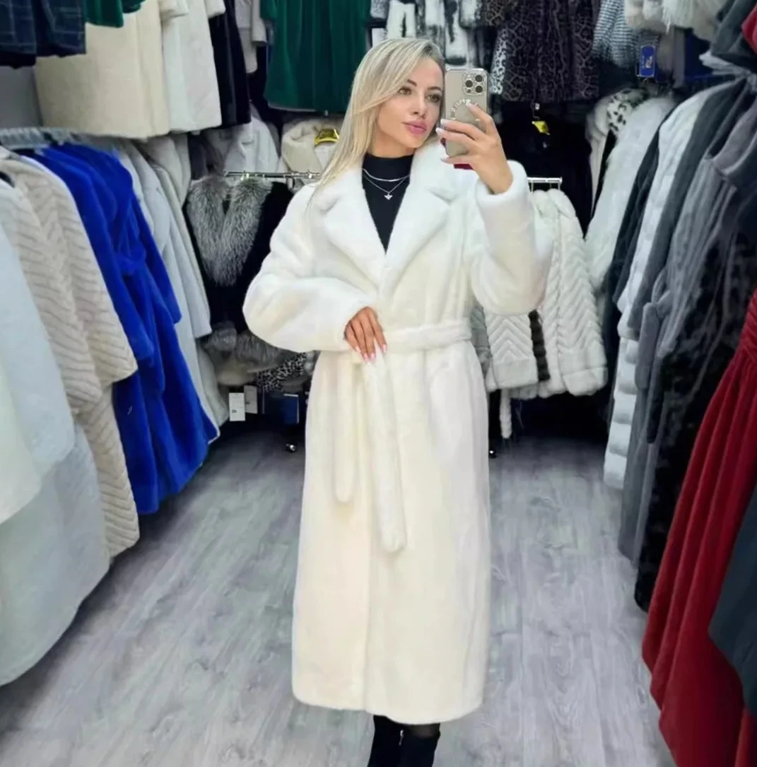 Cappotto soffice bianco morbido liscio autunno inverno Nuovo cappotto di pelliccia sintetica estesa di lusso da donna caldo ed elegante giacca simile alla pelliccia di coniglio