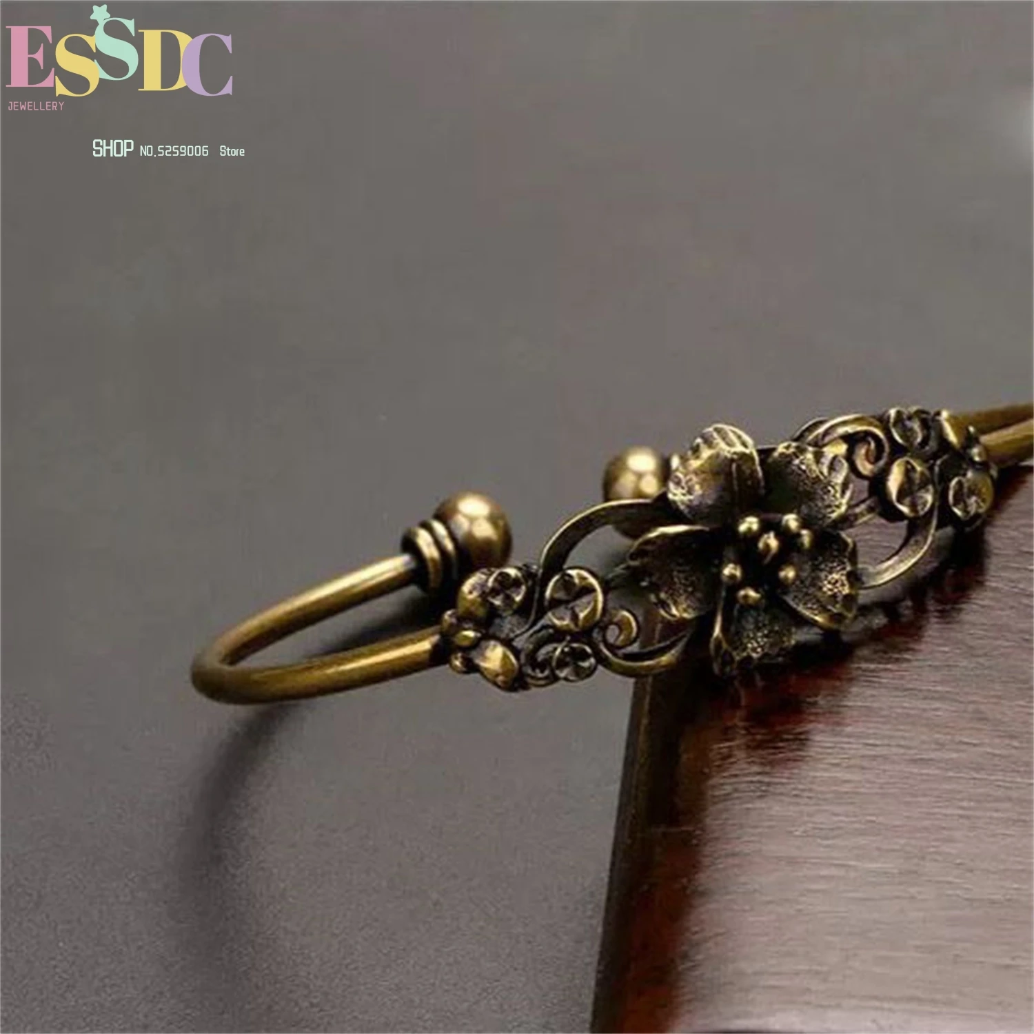 Hollow Out Flower Brass Cuff Bracelet Vintage Distressed Open Bangle Handmade Boho Women Jewelry Gift Simple Classic Adjustable