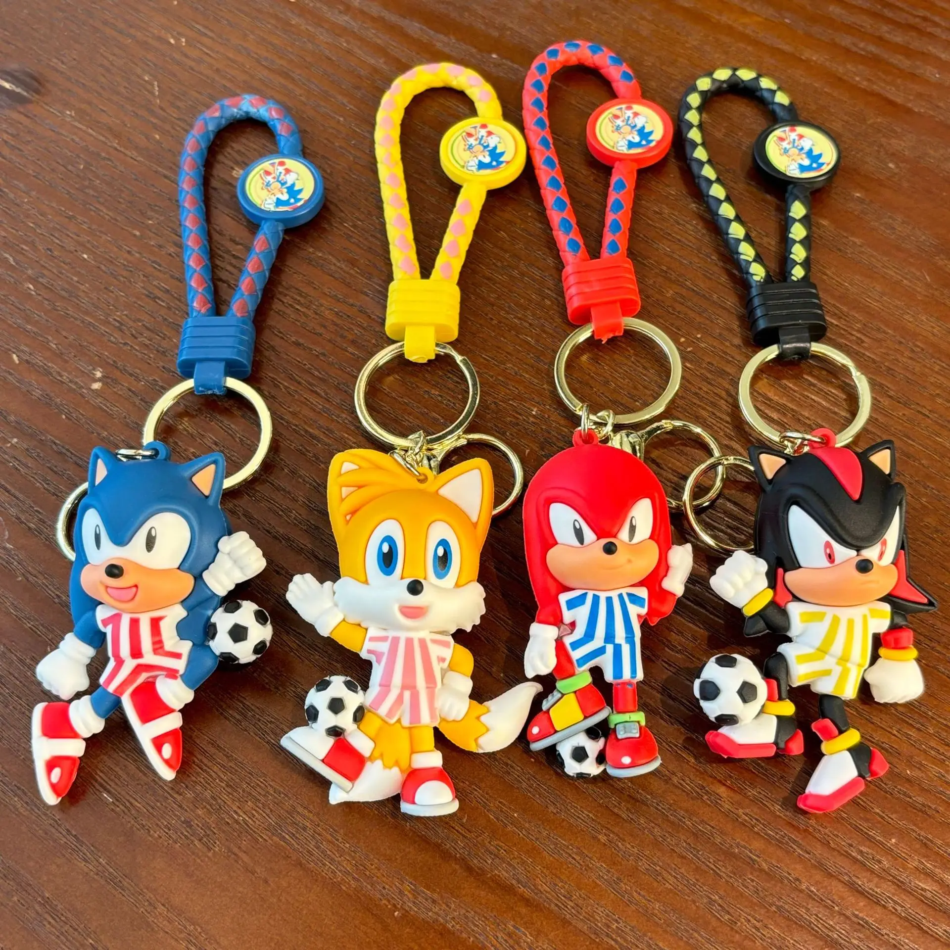 

New model Super Sonic KeychainMovie Anime Series Action Figure Keychain Cute Hedgehog Party Accessory Birthday Gift
