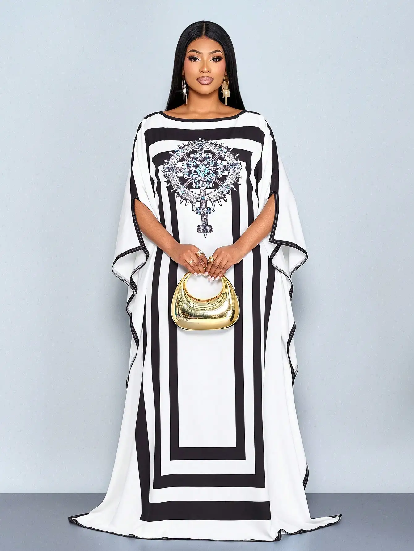 

Черно-белое платье-халат с геометрическим принтом и рукавами-крылышками для женщин