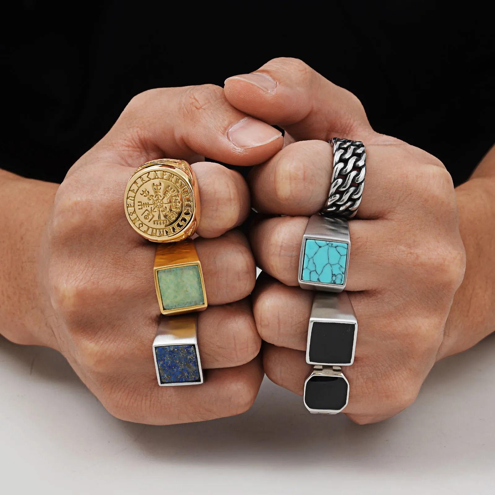 Elegant Retro Style Men's Ring in Stainless Steel