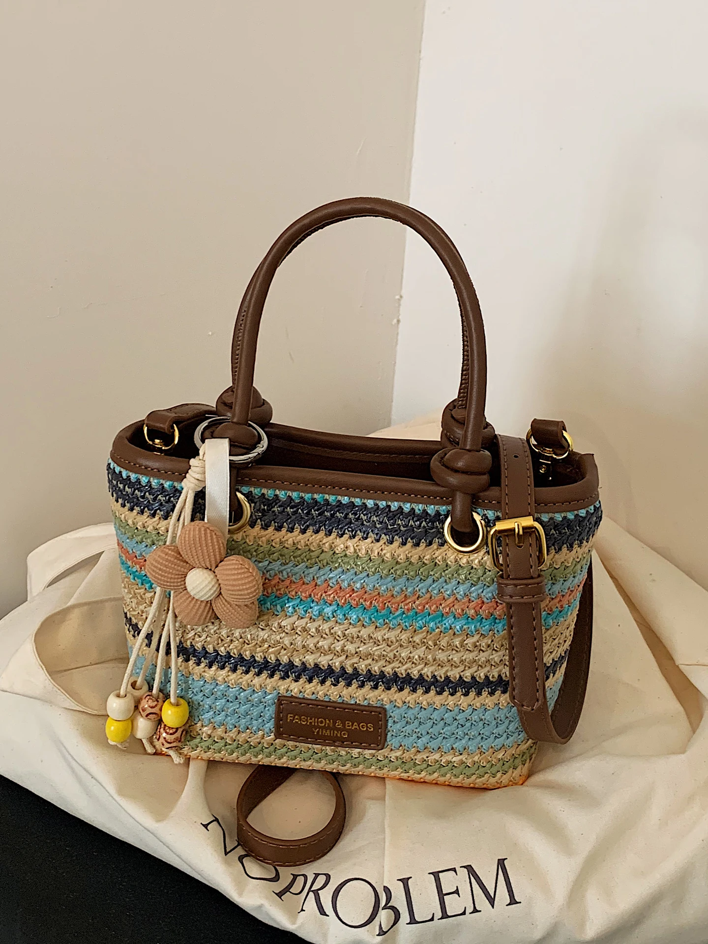 

Elegant Straw Woven Women's Bag Casual Summer 2026 New Style Outdoor Small Handbag Single Shoulder Crossbody Bucket Bag