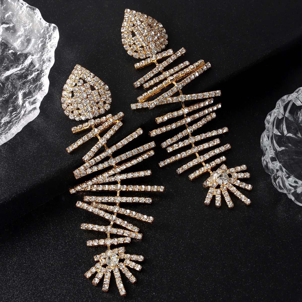 Luxurious Multi Layered Personalized Style Fishbone Shaped Rhinestone Earrings Banquet Ear Accessories