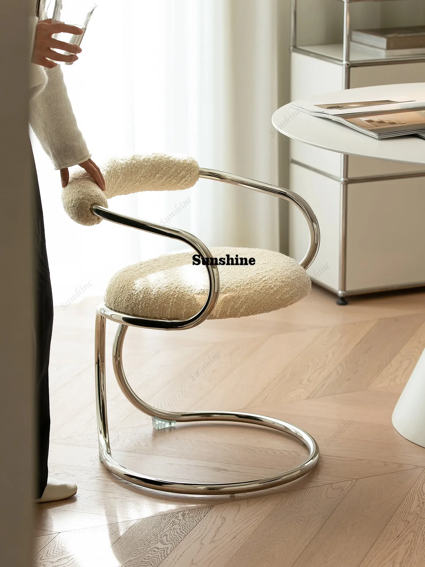 

Medieval Creative Snake Chair Home Leisure Backrest Armchair FT