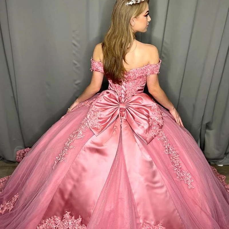 ANGELSBRIDEP różowe sukienki Quinceanera słodkie 16 suknia balowa Off The Shoulder koronkowe aplikacje eleganckie korowód Party suknie księżniczki