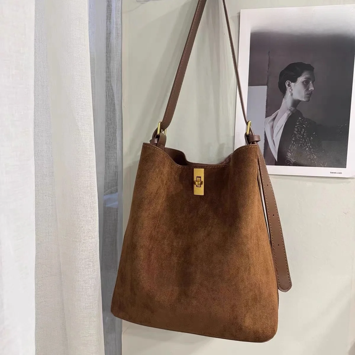 

Осенне-зимняя женская большая бархатная сумка Capaci, пригородная сумка через плечо с мягкой ручкой, корейская сумка-ведро из искусственного материала