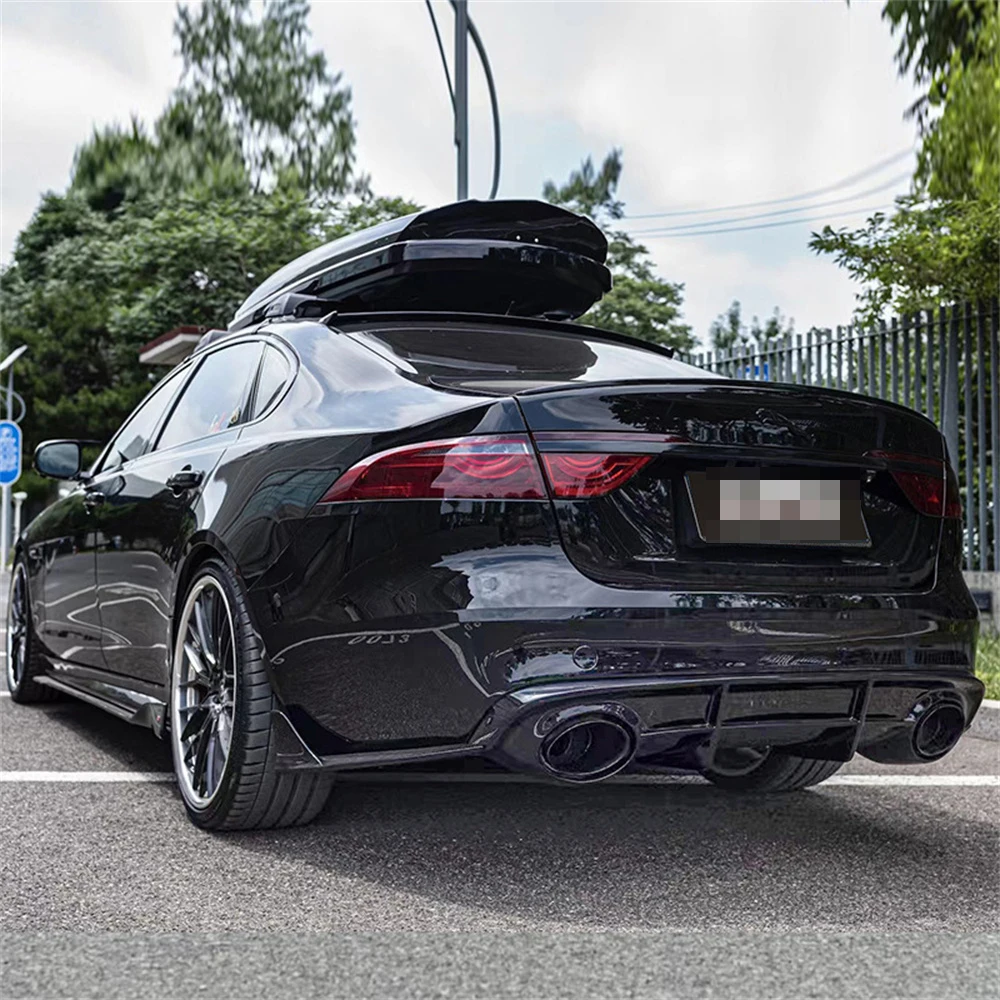 High Quality Real Carbon Fiber Rear Diffuser Bumper Lip Spoiler Exhaust For Jaguar XF 2016 2017 2018 2019 2020 