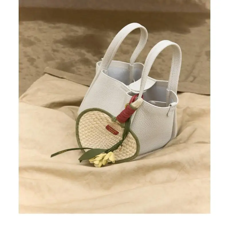 Songmont أوسمانثوس زهرة حقيبة سحر الجلود اليدوية 2025 جديد الزيتون الأخضر شاحب الذهب الأصفر لوحة معدنية النمط الصيني ديكور