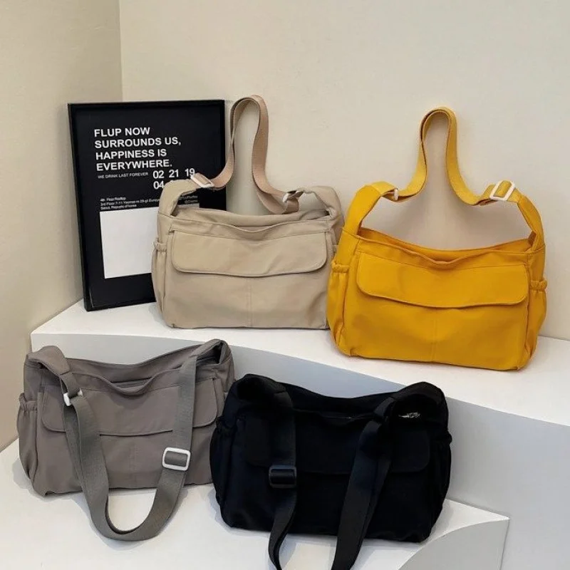

Trendy Women's Handbag With Leather Finish, Luxury Brand Shoulder Bag, Famous Designer Crossbody Messenger Tote For Elegant Ladi