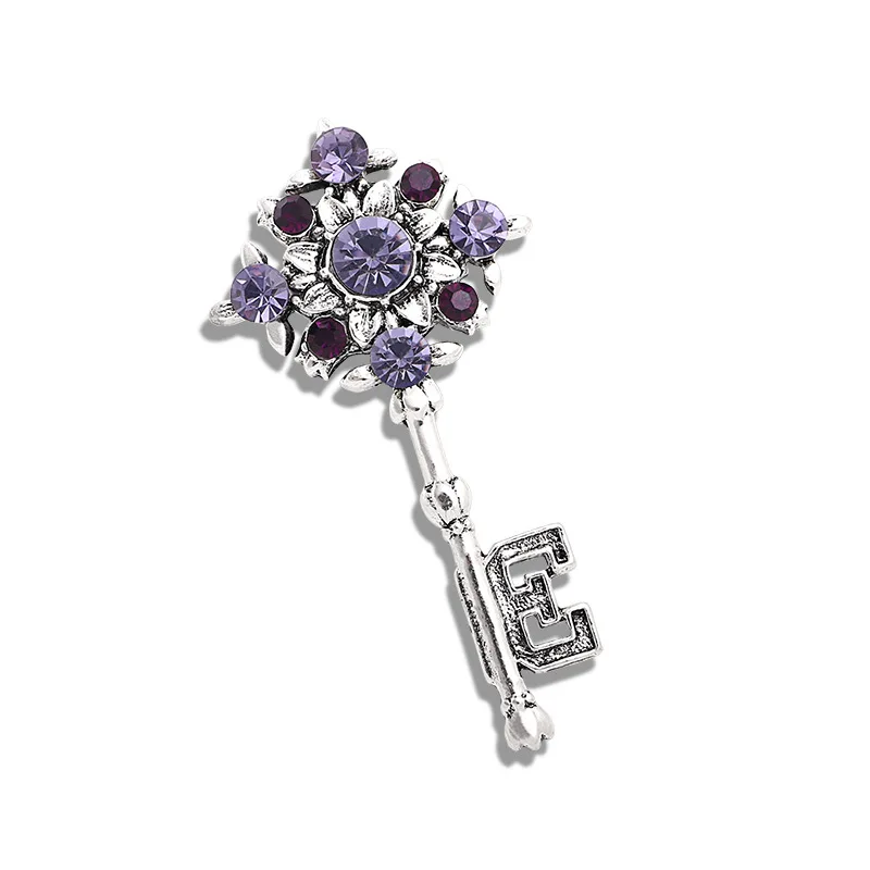 Vintage Baroque Palace Style Key Brooches Pins For Women Girls Elegant Crystal Retro Suit Coat Badges Buckle Accessories