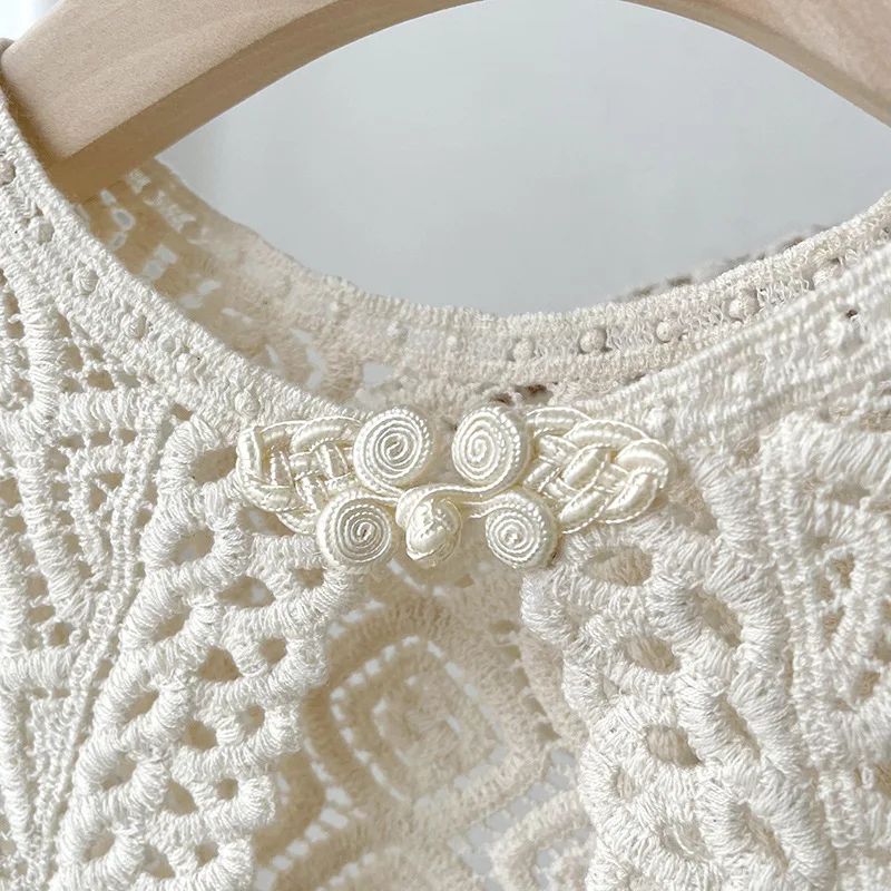 Lace Knit Flower Hollow Out Detachable Collar for Women, Perfect Spring/Autumn Decorative Accessory