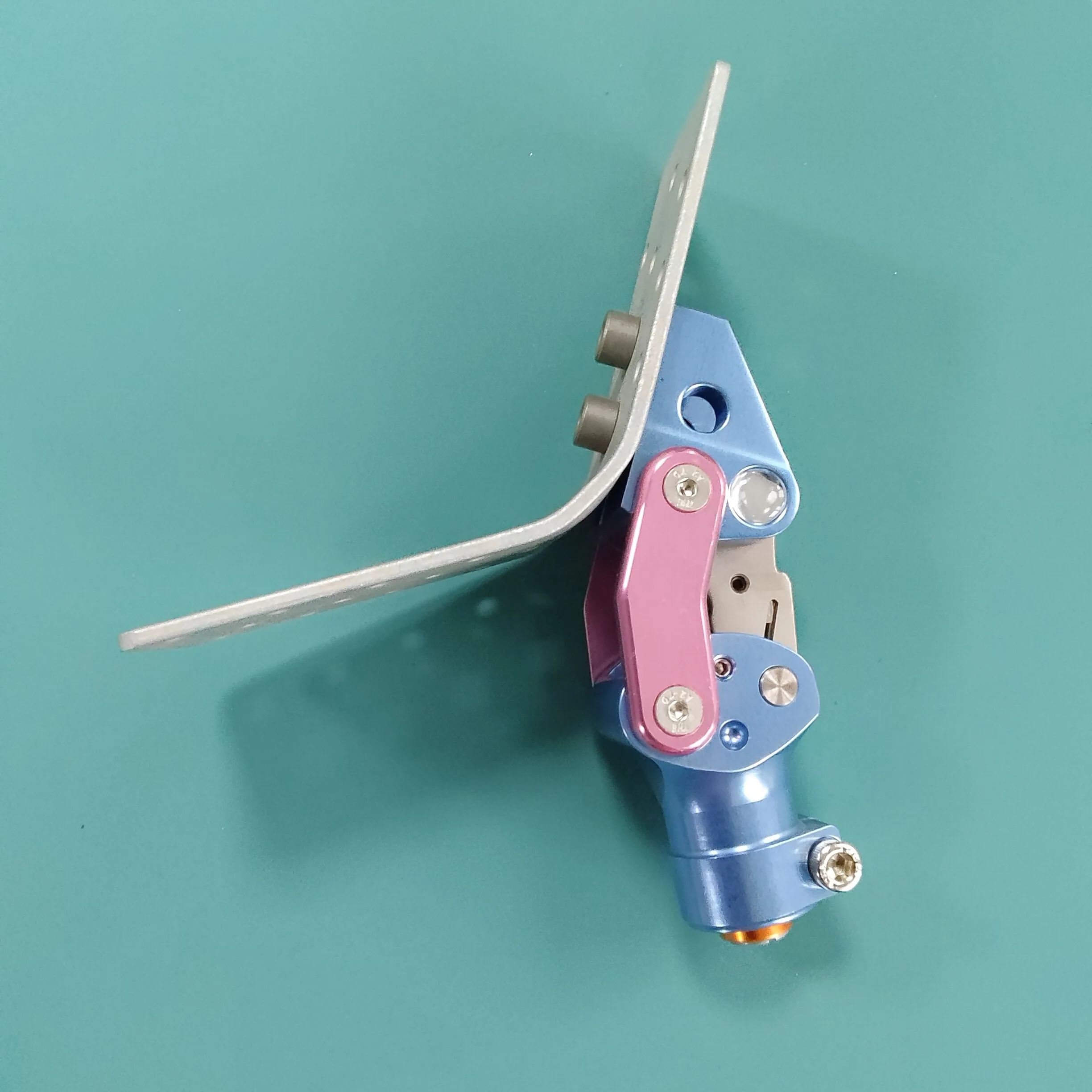 NewFour-link Aluminum Magnesium Alloy Hip Joint Prosthesis for Children Biomimetic Activity-Compatible Children's Hip Dislocat