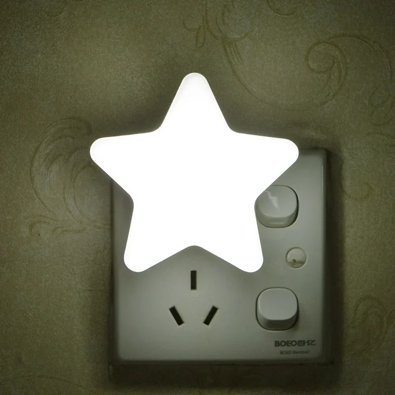 Luz de noche LED con forma de estrella, lámpara de enchufe con Control remoto, decoración de dormitorio, mesita de noche, lámparas de pared para