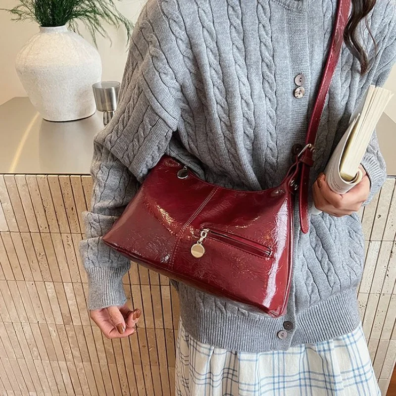 

High-End Luxury Leather Shopper Bag For Women Daily Use With Vintage Inspired Design And Solid Color Tote