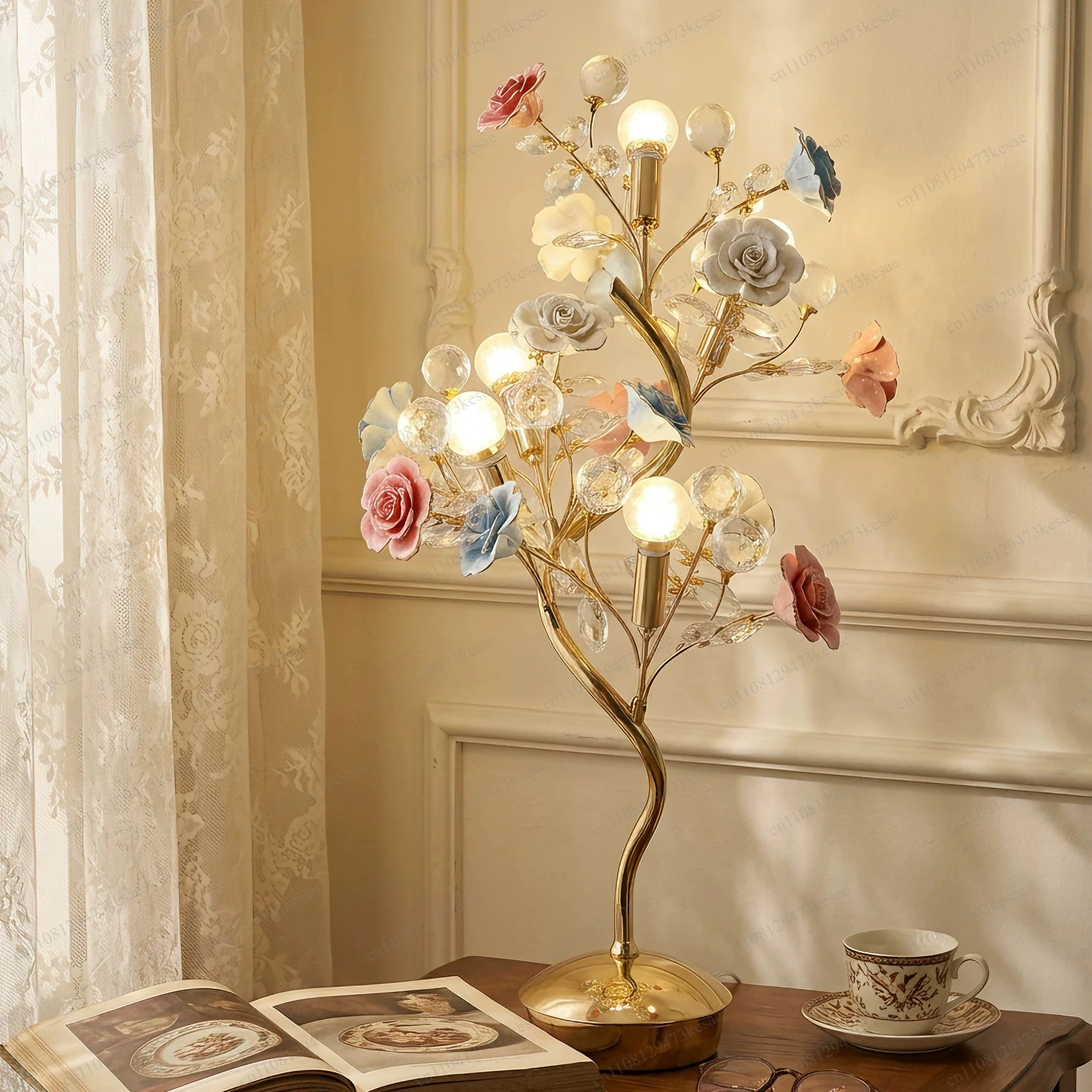 European Luxury Ceramic Flower Crystal Table Lamp Wedding Bedroom Bedside Lamp Romantic Decor Gift For Bride Newlyweds