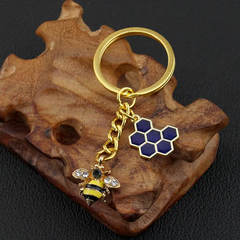 Exquisite Bees Honeycomb Key Chains Funny Alloy Animal Pendant Keyring For Women Girls Purse Bag Car Key Holder Accessories Gift