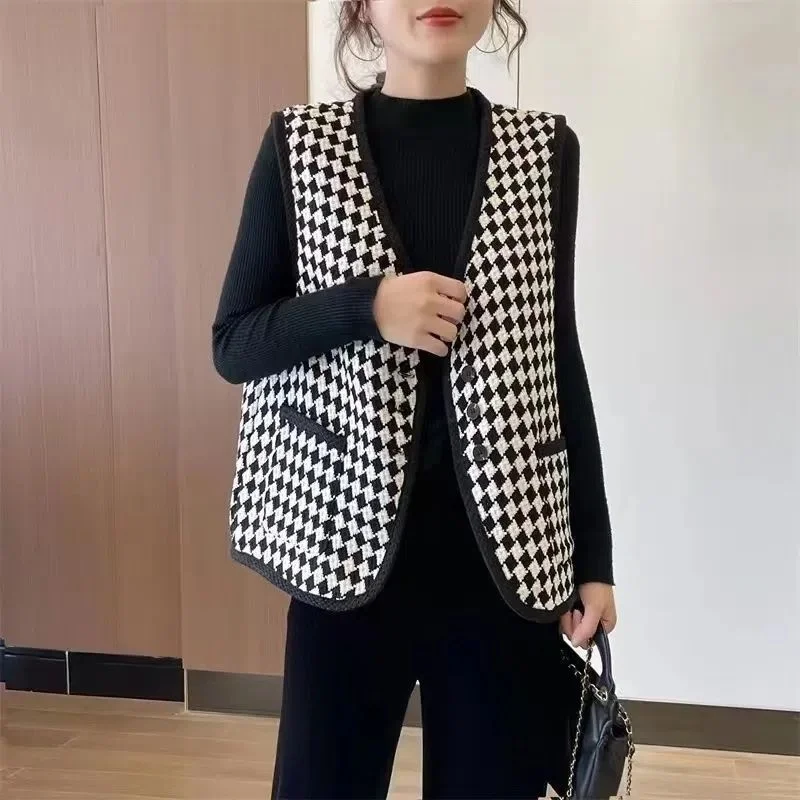 

Autumn Women New Style Wearing Versatile Sleeveless Tweed WaistCoat Grid Fragrant Vest Female