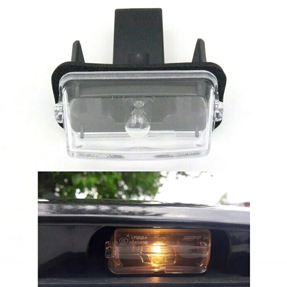 Car Rear License Plate Light Lamp for Toyota Verso 2009-2012 Yaris Levin Camry Corolla 2007-2014 Auris 81270-0F020