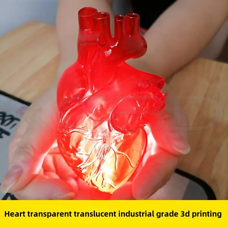 Modelo de coração de cristal transparente com impressão 3D