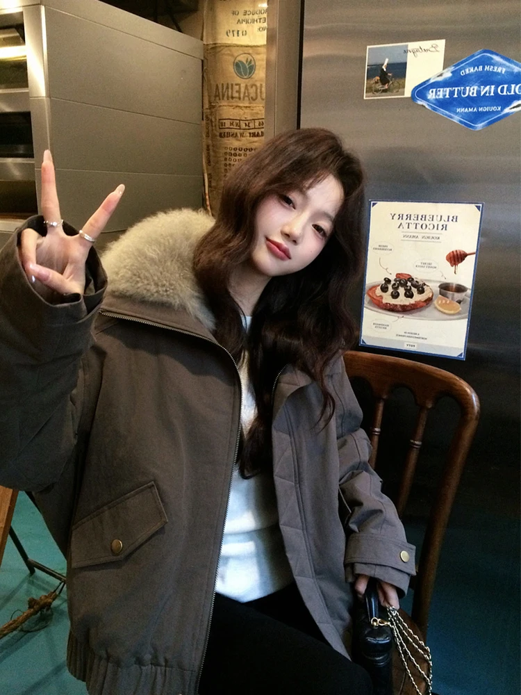 Casaco Parka Feminino Retro com Gola de Lã, Aquecido e Confortável, Comprimento Longo, Fechamento com Zíper