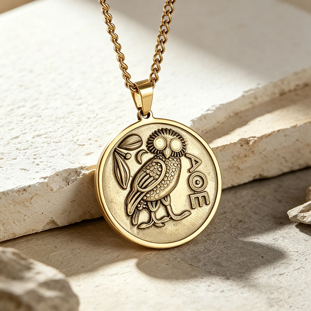  Retro Wisdom Owl Necklace 3D Relief Coin Pendant Embossed Brass Medallion Stainless Steel Chain Retro Animal Necklace Jewelry