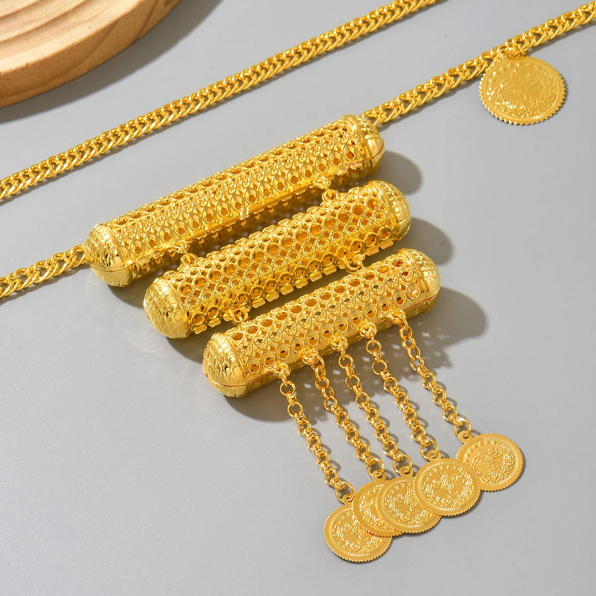 colar-feminino-dourado-Arabe-com-pingente-de-moeda-vazada-e-corrente-de-cintura-joia-de-moda-feminina