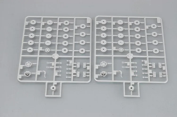 1/72 WWII German Tiger King Henschel Turret Tank Military Assembly Model Military Vehicles 07201 view 5