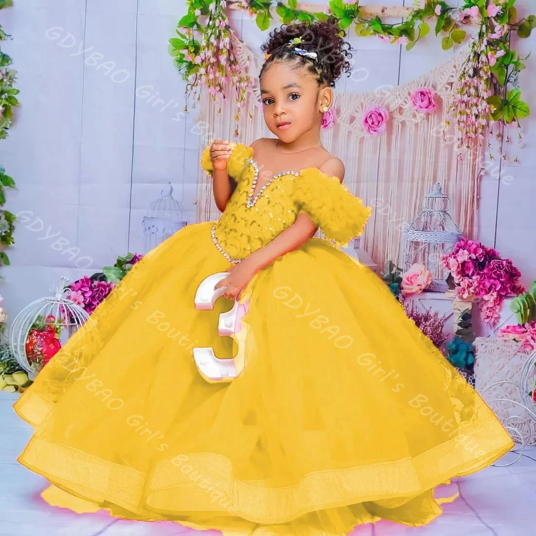 Vestido de cumpleaños personalizado para niños, vestido de niña de flores de tul escalonado con mangas abullonadas para boda, vestido de desfile de princesa con cuello transparente