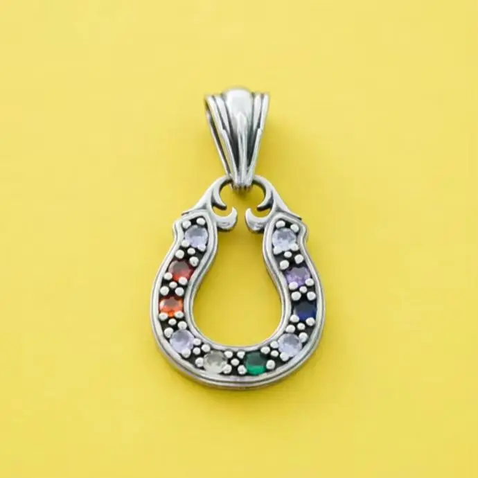 Sterling Silver S925 Hot Selling Retro Made Old Thai Silver Horseshoe Inlaid Colorful Diamond PendantPersonalized Pendant Fashio