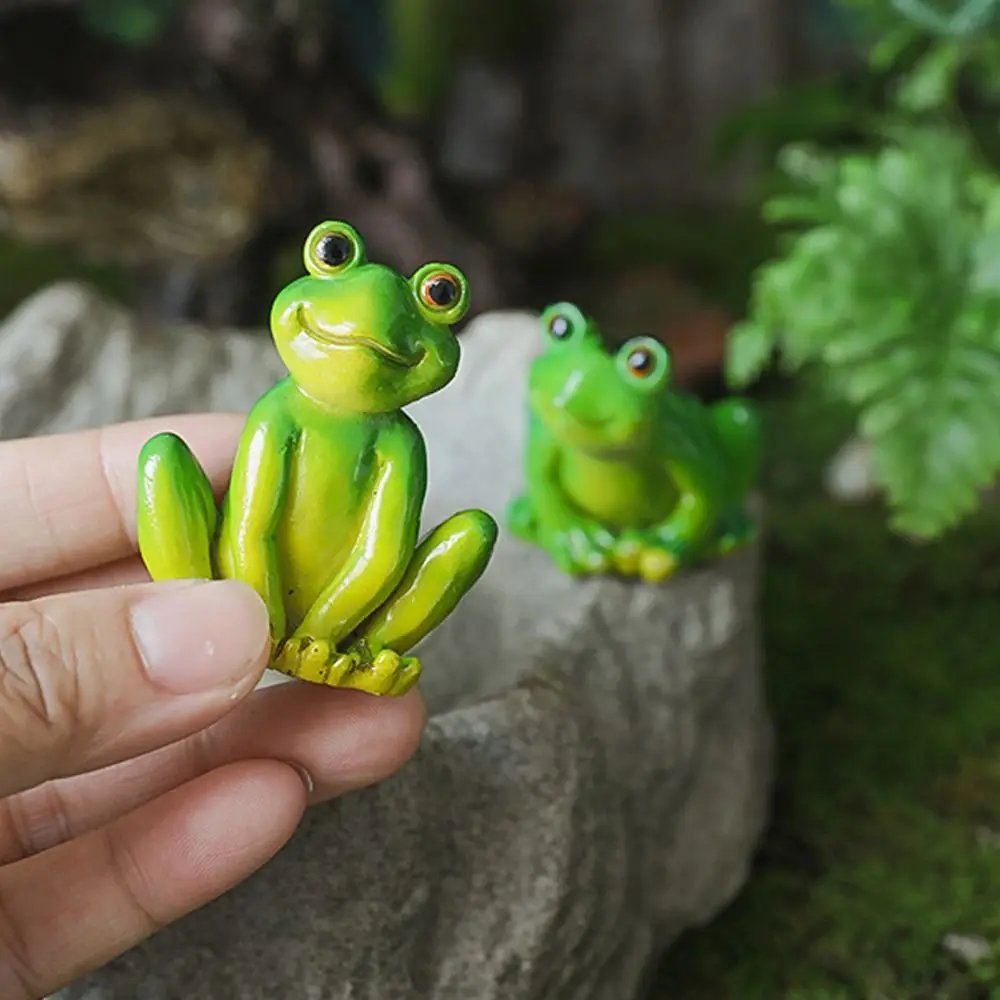 Mini Frog Figurines Flowerpot Decorations Green Resin Garden Frog Ornament Realistic Cartoon Micro Landscape Decoration Yard