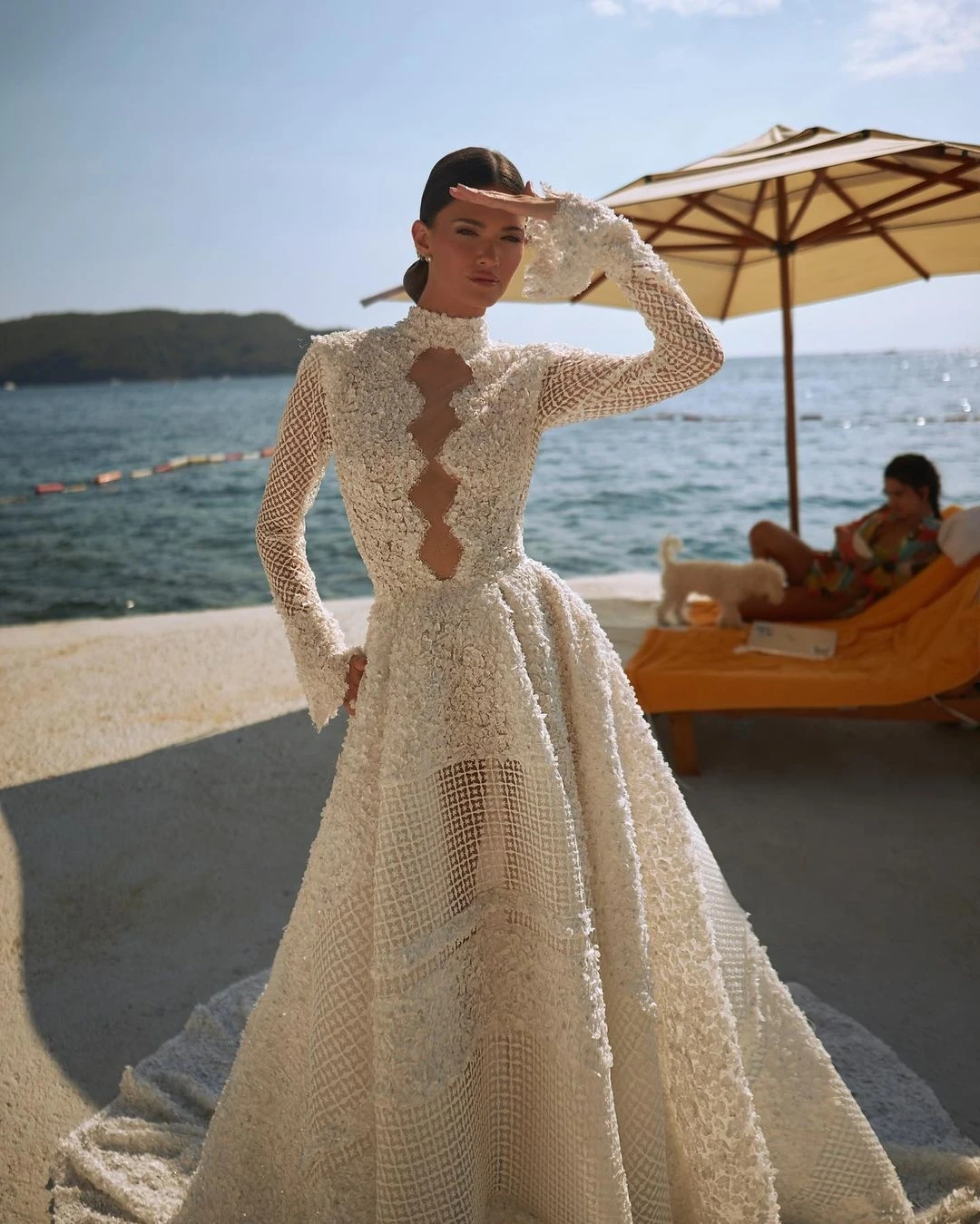 Elegant A-Line Wedding Dresses High Collar Long Sleeves Appliques Lace Bridal Gowns Custom Made Sweep Train Robes De Mariée