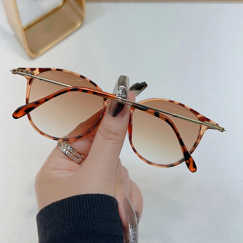 جديد جولة خمر النظارات الشمسية النساء الرجعية الفاخرة مصمم نظارات شمسية للنساء مكبرة Oculos دي سول ظلال الأشعة فوق البنفسجية