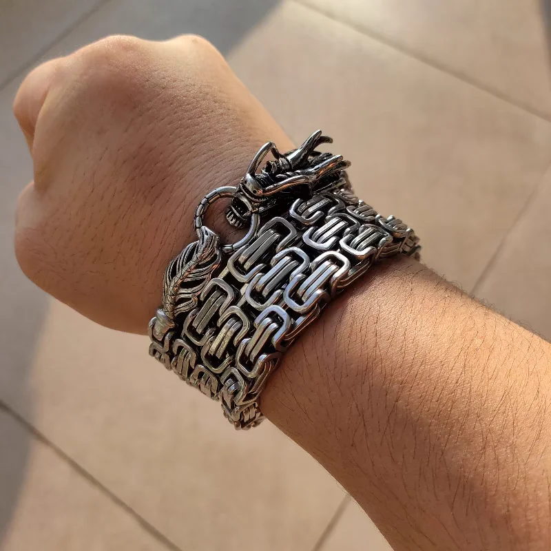 Pulseras con colgantes de cabeza de dragón EDC para hombre, látigo de autodefensa, collar de acero de titanio, joyería de moda, Gadgets de cintura