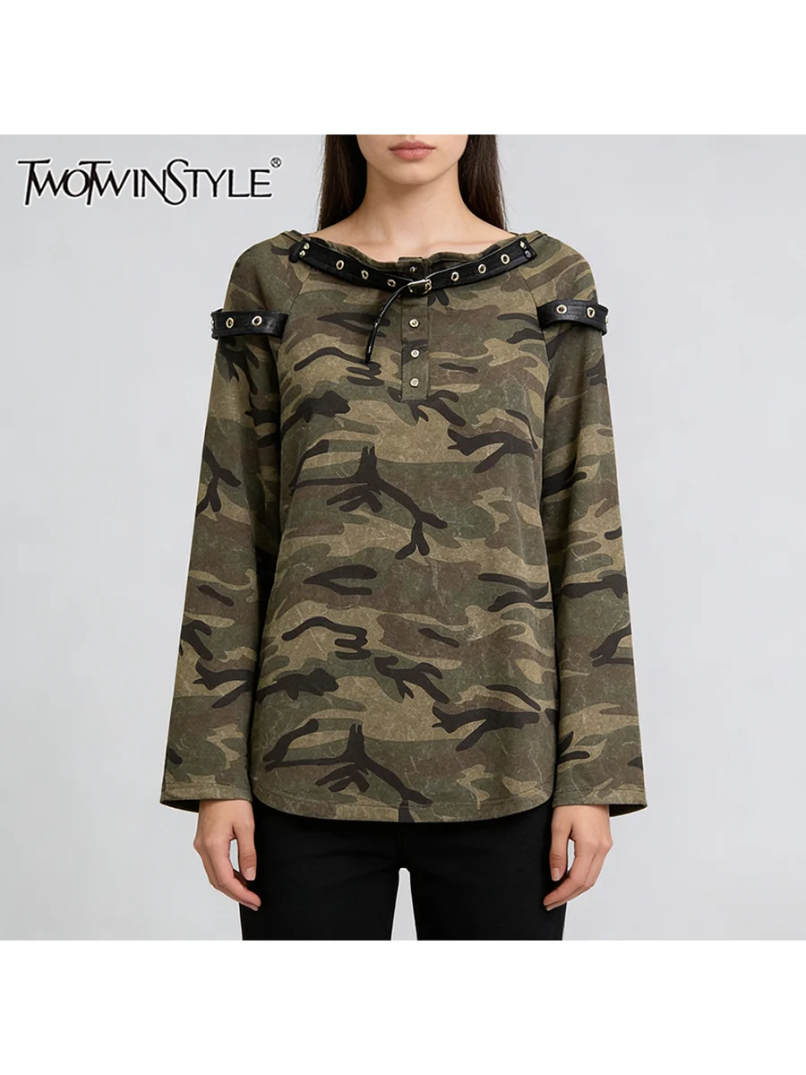 

TWOTWINSTYLE Camouflage Loose Spliced Belt Fashion T Shirts for Women Round Neck Long Sleeves Patchwork Buttons T Shirt Female