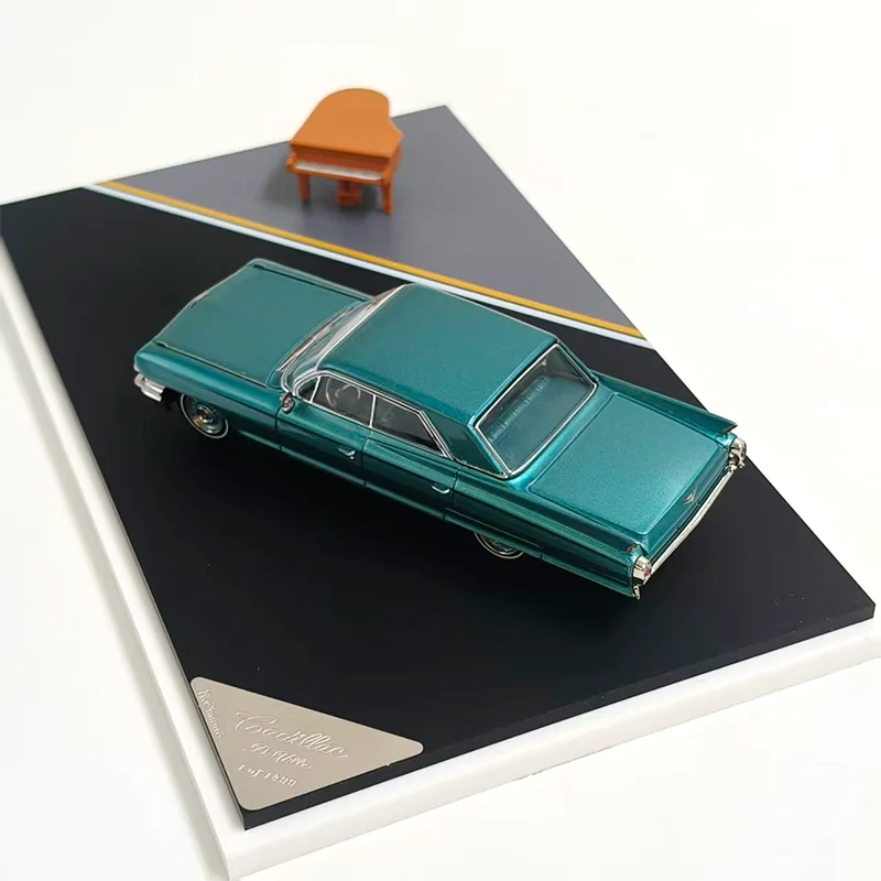 MKダイキャスト 1/64スケール キャデラック・デビル ピアノシーン付き 合金製カーモデル 大人向け クラシックコレクション ディスプレイギフト 記念品 男の子向けおもちゃ