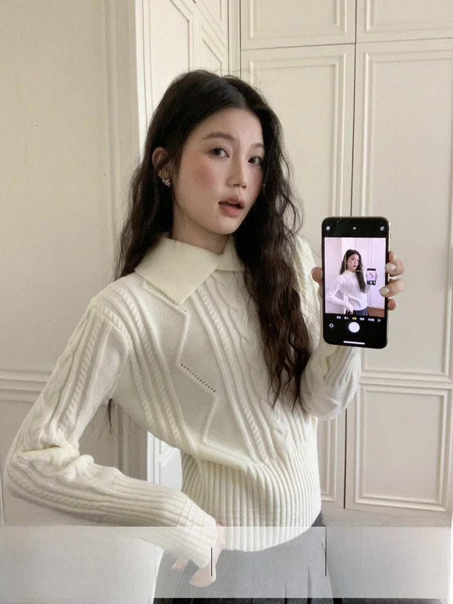 

Linyunyun College Style Knitted Sweater Women's Loose Fit Long Sleeve Warm Fleece Necktie Yangse Twist Niu Pattern Top