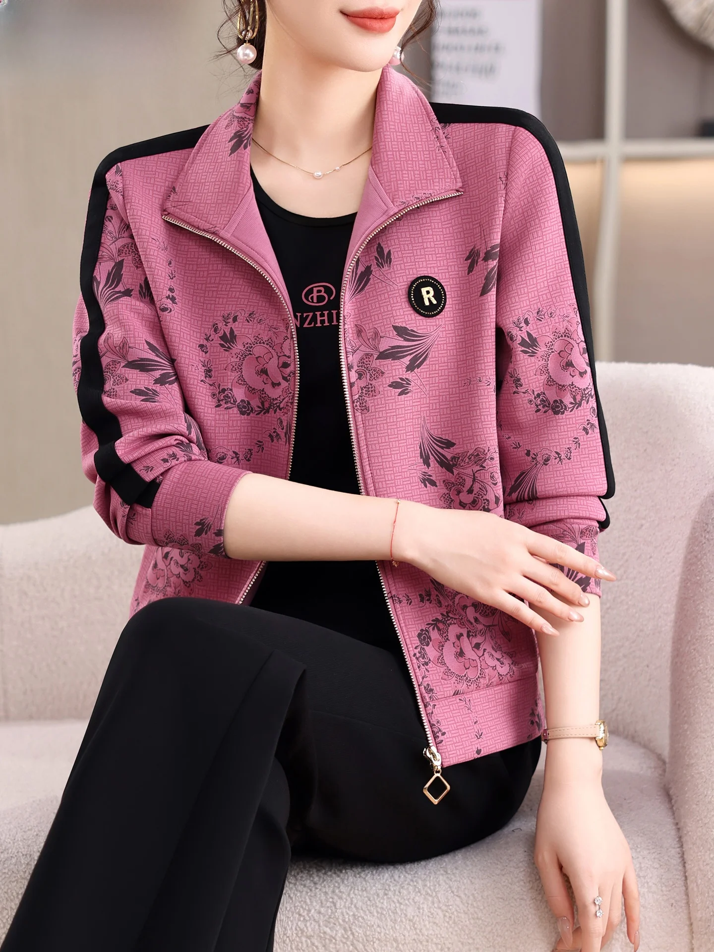 

Женский спортивный костюм для отдыха, повседневный, для среднего возраста, весенний, модный, верх и низ, комплект из двух предметов, дышащий полиэстер