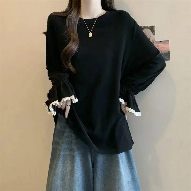 เสื้อยืดผู้หญิง ฤดูใบไม้ผลิ 2026 เสื้อซับในผู้หญิง ไซส์ใหญ่ แขนยาว แต่งระบาย ทรงหลวม ดีไซน์เข้ารูป