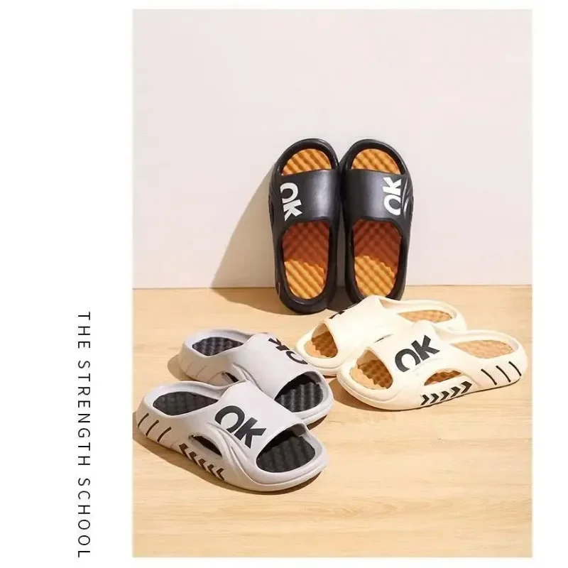 Para hombres, usan zapatillas de playa antideslizantes, antiolores y con suela de masaje al aire libre en verano con chanclas que se siente como las hueces