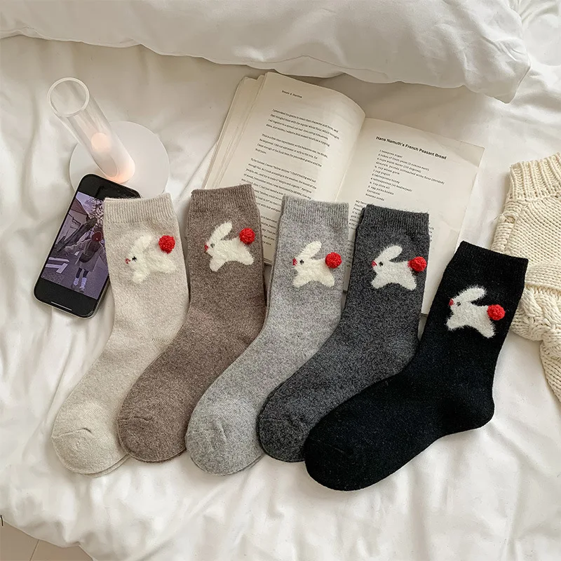 1/5 Paar süße Cartoon-Socken für Damen, Herbst und Winter, dick, warm, mittlere Röhrensocken, süße modische, bequeme Damensocken ﻿