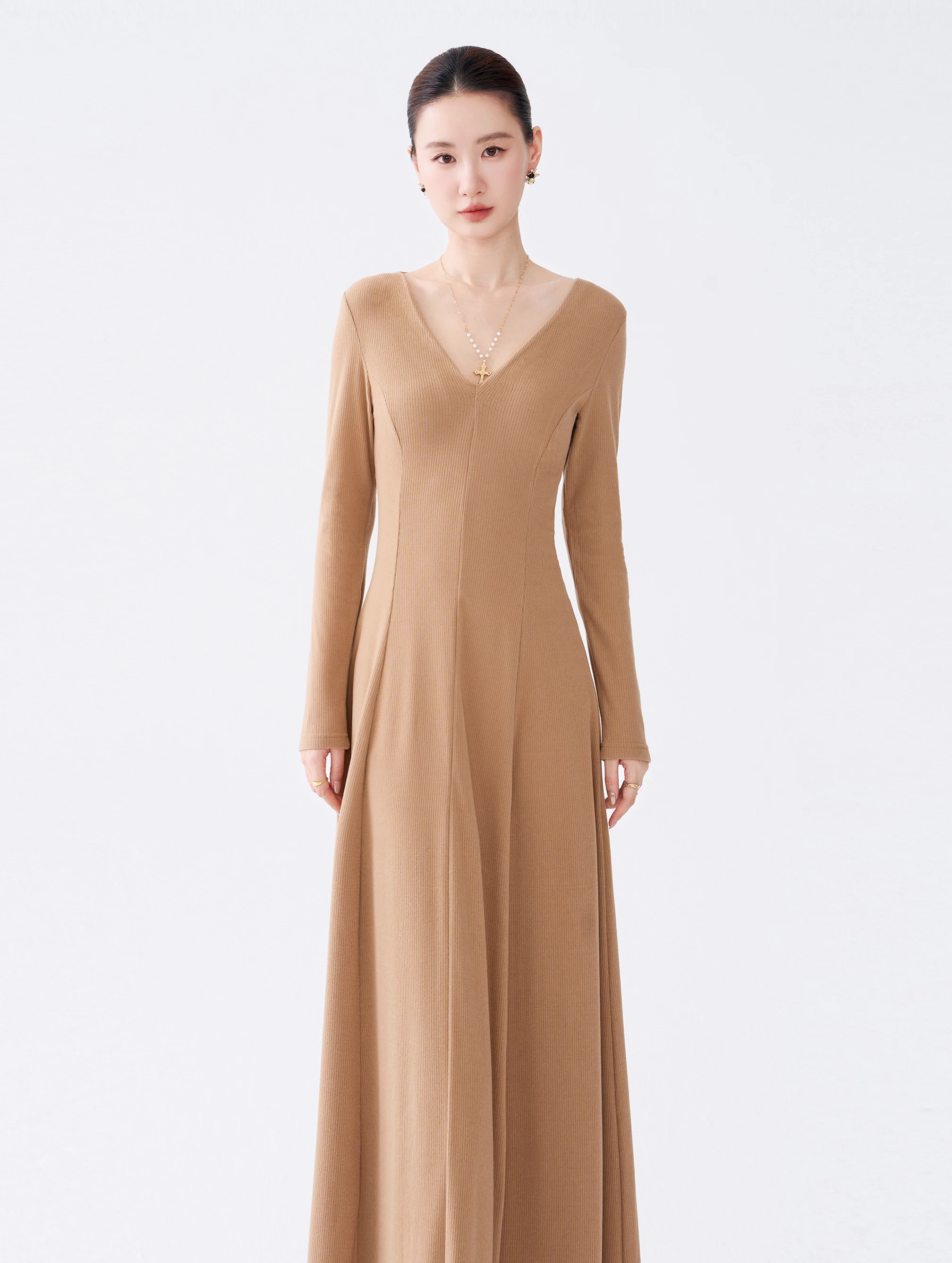 Khaki V-neck Long Sleeve Knitted Dress Women's Waist-cinching Slimming Gown Elegant Drapey Maxi Dress Simple Personality Inne...